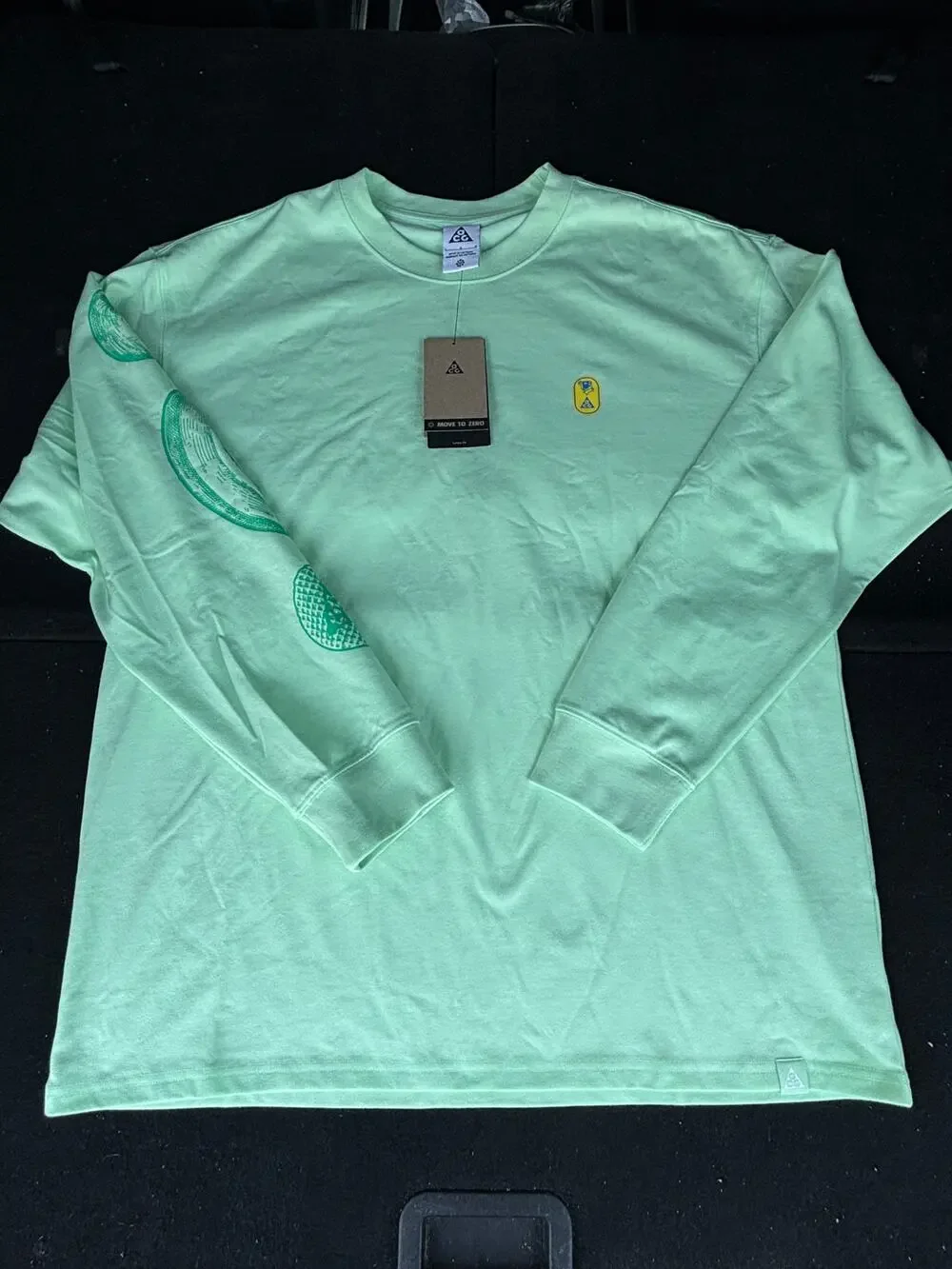 Nike ACG Long Sleeves Shirt Green Hike Snacks Tee FV3488-386, Men’s Size Large